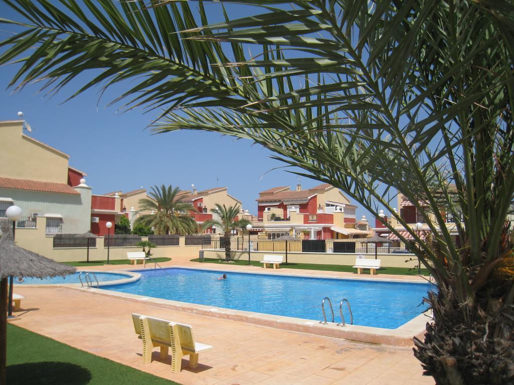 Bungalow Altos De La Bahia Τορεβιέχα Δωμάτιο φωτογραφία